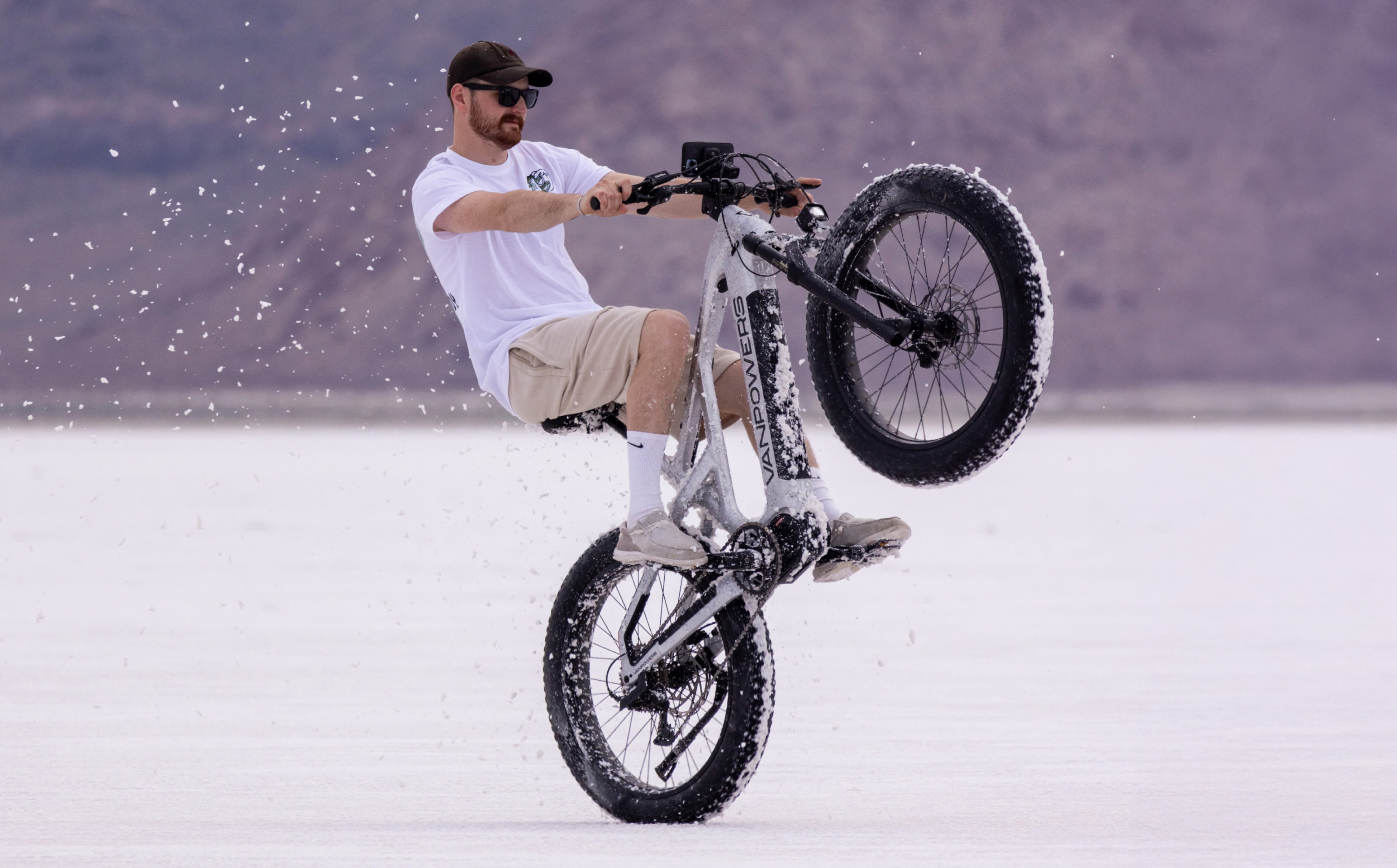 GrandTeton Ultra full profile — mid-drive motor, fat tires, air suspension, dropper post